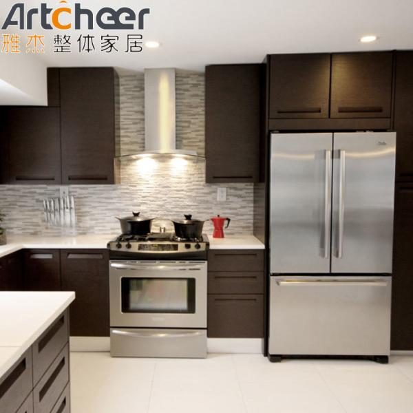 Veneer Finish Dark Brown Kitchen Cabinets with Solid Wood Material and Handless Design