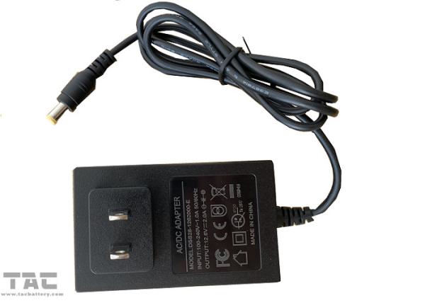 cor portátil L78x W30x H42mm do preto dos carregadores de bateria 12.6V 2A