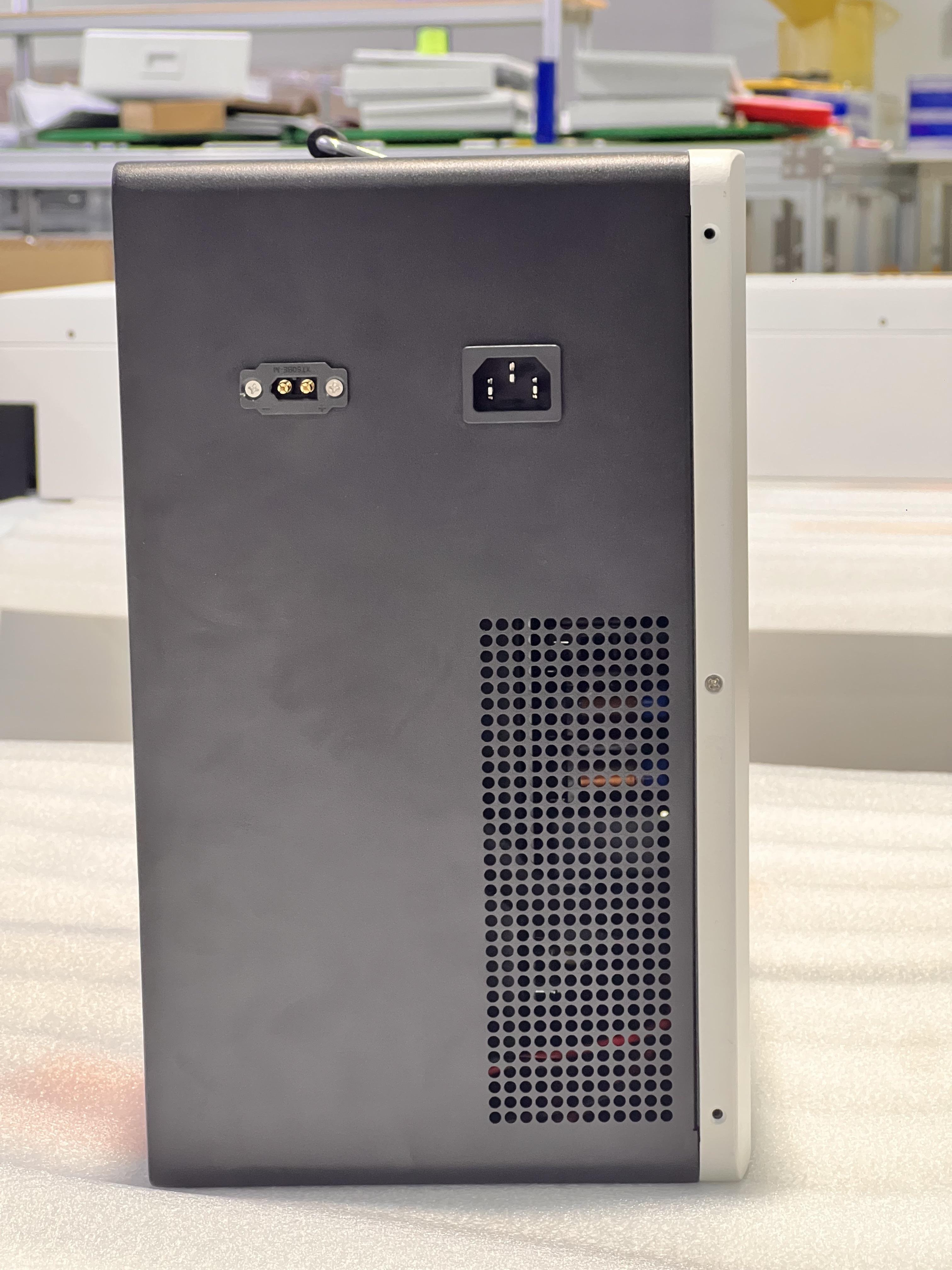 OEM Wall-Mounted Solar LiFePO4 Battery Storage System 1000W 2000Wh Hybrid Inverter Pure Sine Wave MPPT Charger