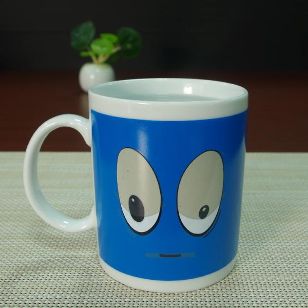 Souvenir gift  blue big eyes ceramic mugs stocked white porcelain