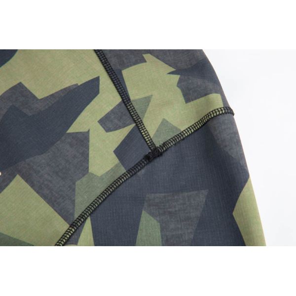 Men's Wind-Resistant Camouflage Hunting Jacket with Thermal Knit Lining and Geometric Camo Print