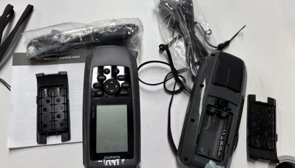 Garmin GPS 73 Handheld Outdoor GPS Receiver With 2.6 Marine Handheld GPS