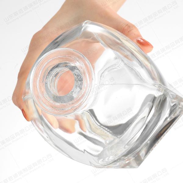 Clear Glass Wine Bottle 350ml 500ml 700ml 1000ml for Wine Personalized Packaging