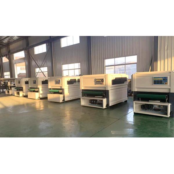 Solution de porte en bois Travail du bois industriel Machine CNC de ponçage du bois