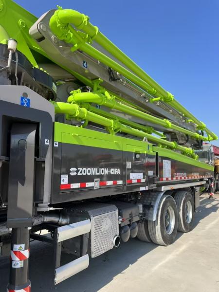 Zoomlion 47m Boom Pump Truck for construction site, for sale at preferential price