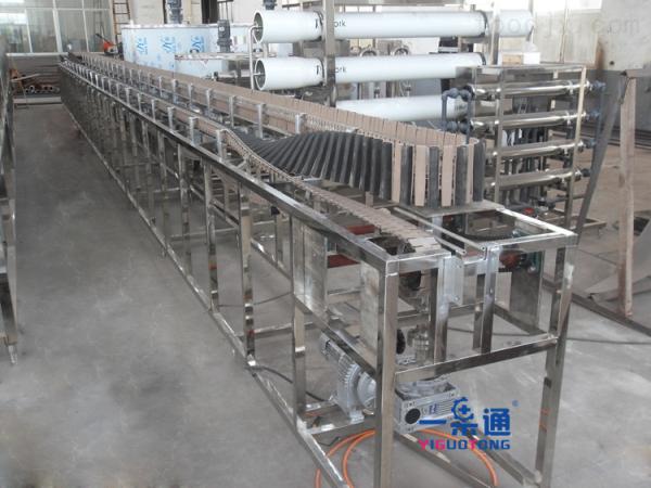 Pour Bottle Ultra High Temperature Sterilization , Beverage Industrial Bottle Sterilizer Sealed By Hot Irrigation