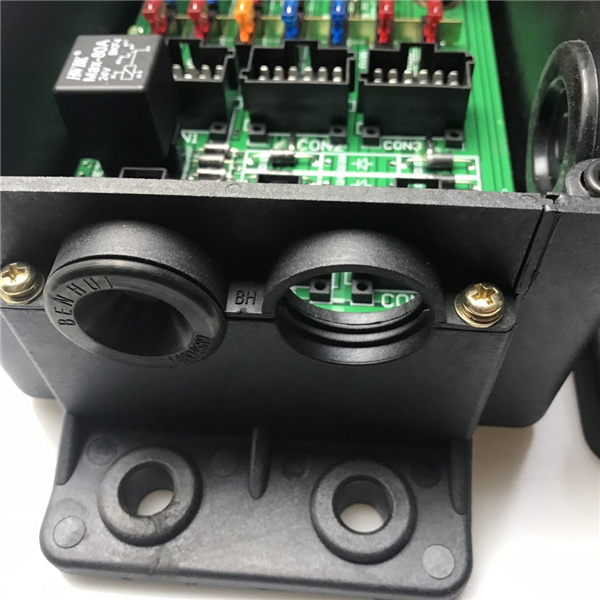 Коробка реле взрывателя экскаватора VOE14683137 Volvo для EC210 EC360 EC480