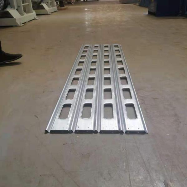 машина двери шторки ролика металла толщины 103mm 1.2mm пефорированная шириной