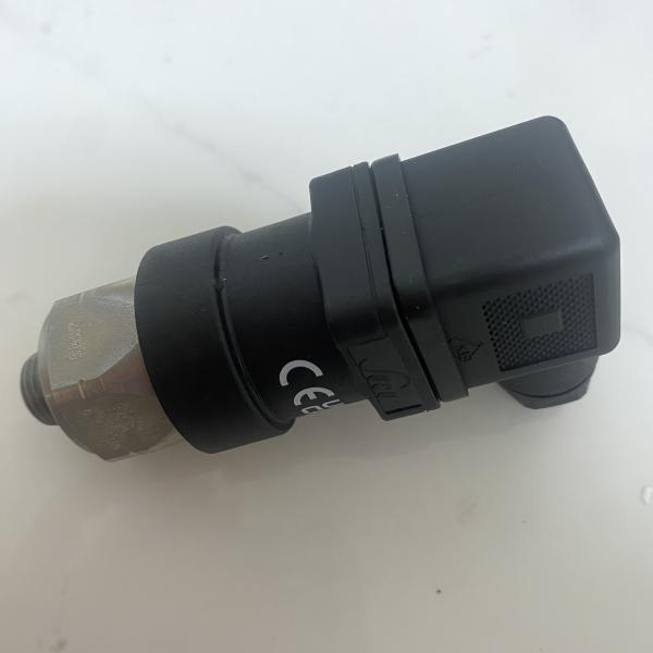 2024 Новейшие аксессуары бетонных насосных грузовиков Национальный стандарт запасные части 0186