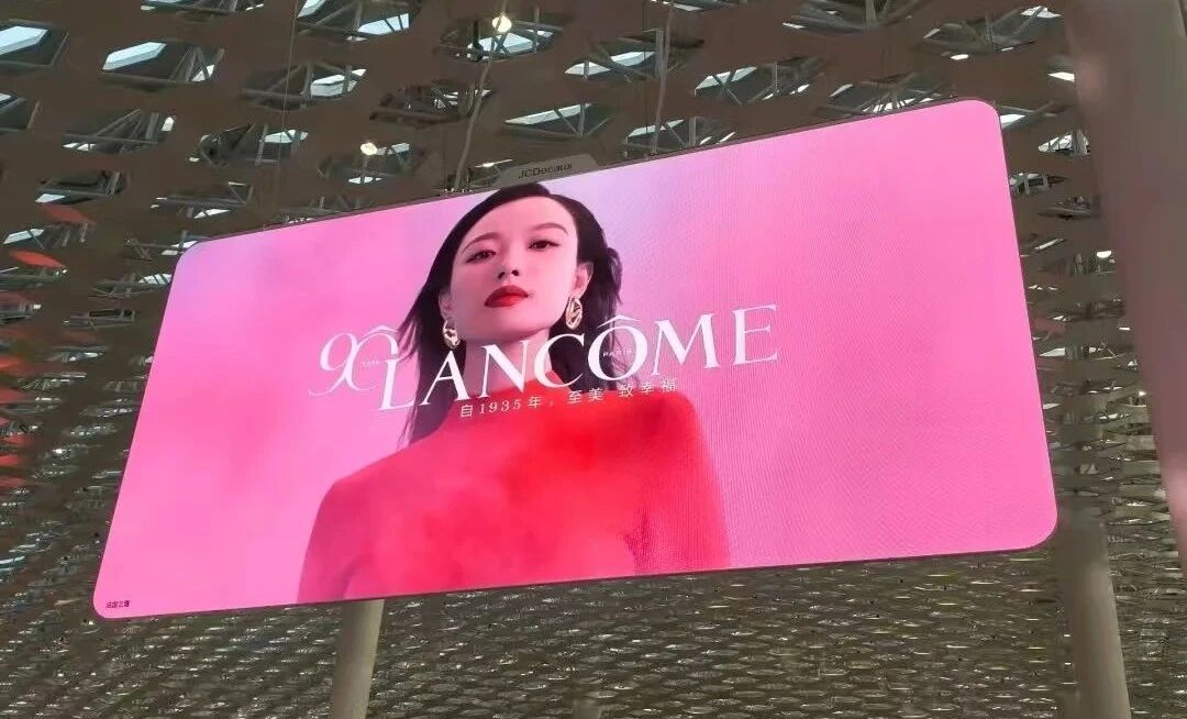 Airport Energy Saving LED Display Screen With Double Sided Display