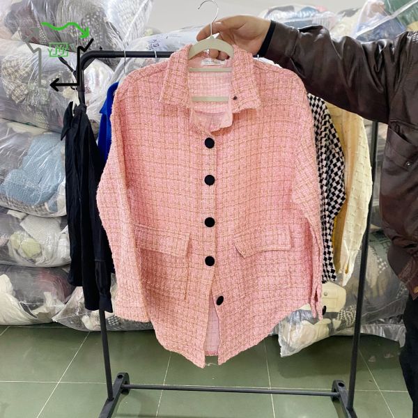 Mixed Styles Used Women's Winter Coat Second Hand Winter Shirts Long Sleeved