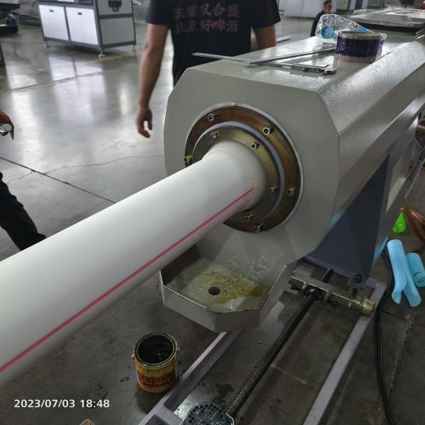 Máquina/Extrusora Profesional para la Producción de Tuberías de Plomería de Plástico de Alta Calidad