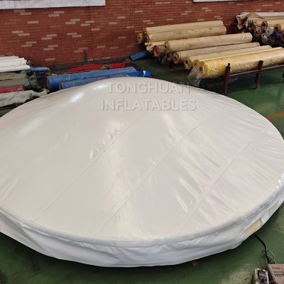 Commercial Inflatable Cloud Jumping Pillow with Seamless White Surface Reinforced Air Chambers for Parks Resorts Playgrounds and Family Entertainment