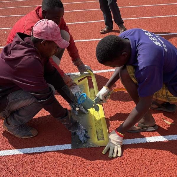 Rustproof Outdoor Sports Surfaces Permeable Athletic Running Track