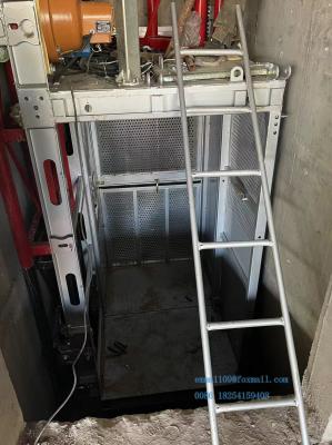 Mini 500kg Load Single Cage Building Well Elevator for Shift 650*200 Mast Section