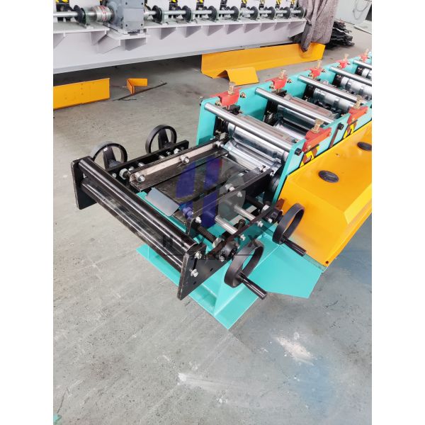 PLC Controlled 16-Row Molding Ridge Cap Forming Machine with Electric Chain Drive for Metal Roof Tiles