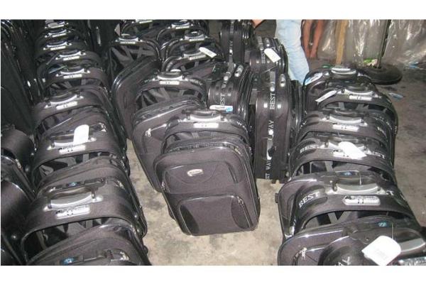 Popular 8 Wheel Spinner Luggage Suitcase , 4 Pc Luggage Set With Silver Iron Trolley