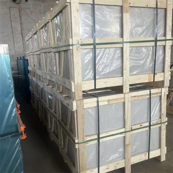 Easy Cut Extra Clear Tempered Glass Low Iron AR Coating Solar Glass Solid