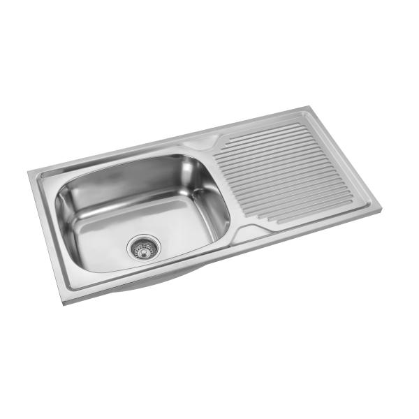Над встречной большой кухонной раковиной SS таза с одиночным Drainboard
