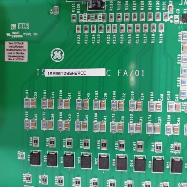 GE IS230TNDSH2A Module ferroviaire DIN SMLX discrète pour le contrôle des turbines