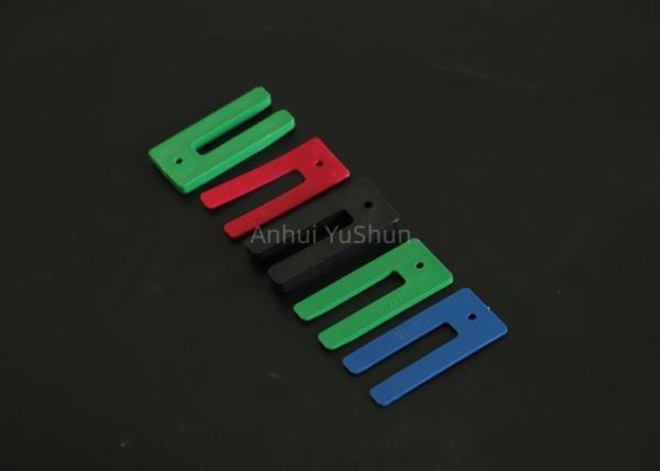 Red Window Packers For Easy And Accurate Installations With Window Plastic Instalers
