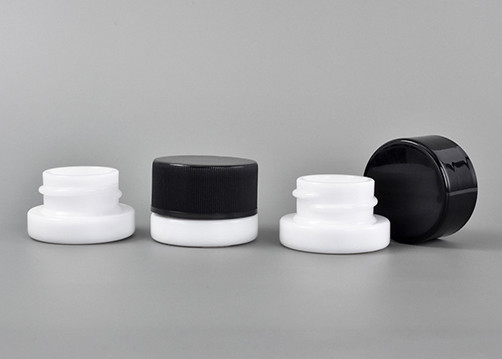 Child Resistant White  Opal Glass Jars, Glass Jars For Lip And Perfume Balm Manufacturer Glass Concentrate Jar