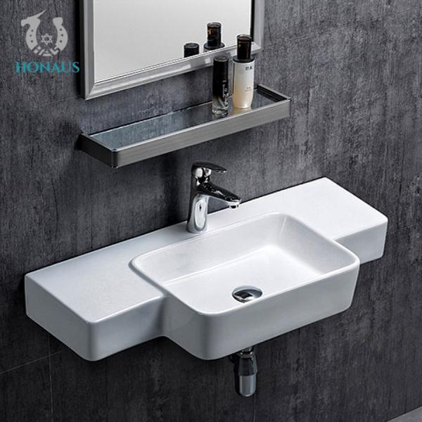 CUPC Larger Bathroom Wall Hung Basin With Overflow Ceramic Glazed 880*395*435mm