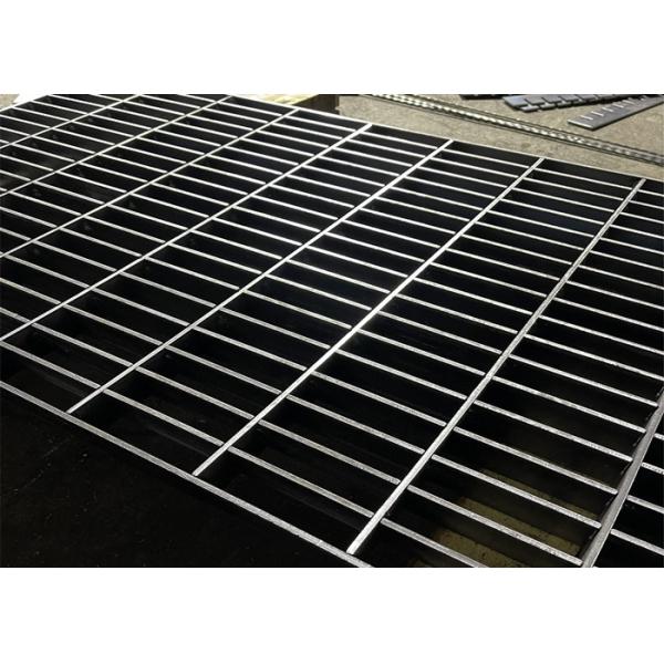 Anti Corrosion Welded Steel Grating 40*3mm Aluminum Metal Grid Flooring