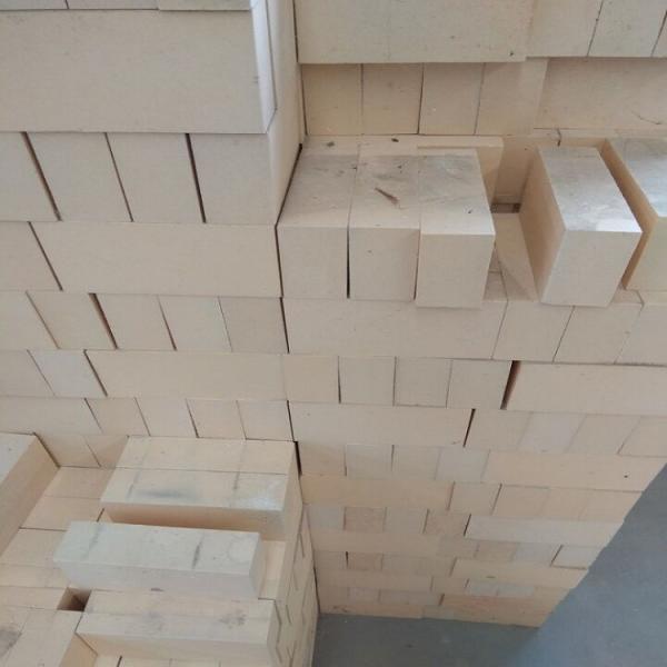 Tijolo de fogo de pouco peso da bolha da alumina da pureza alta para a fornalha da indústria química