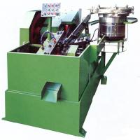 Laminoirs automatiques de fil pour la production de vis