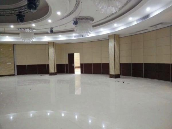 OEM Movable Room Partition Sliding Door Decorative Partition Wall For Art Gallery