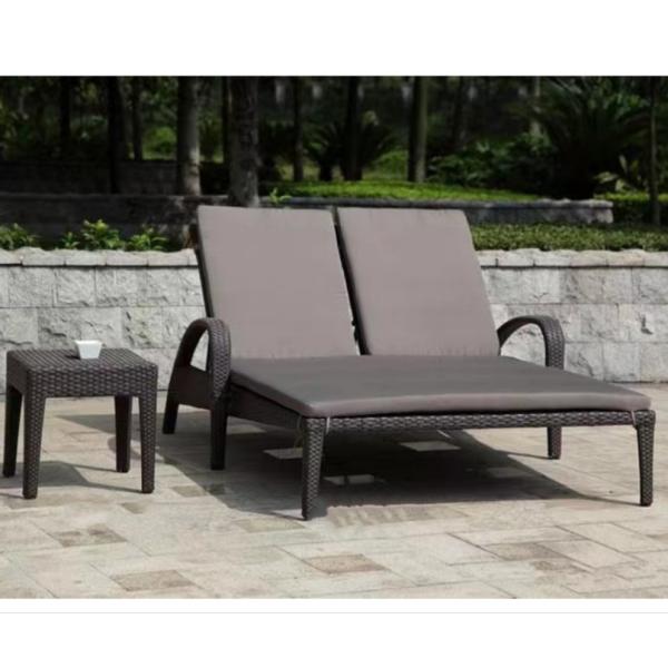 Double People Modern Beach Lounge Chair Wide Seater Lounger Bed with Foldable Design