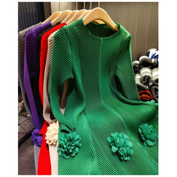 High-end 3d Flower Round Neck Long Sleeve Pleated Plus Size Women's Dresses