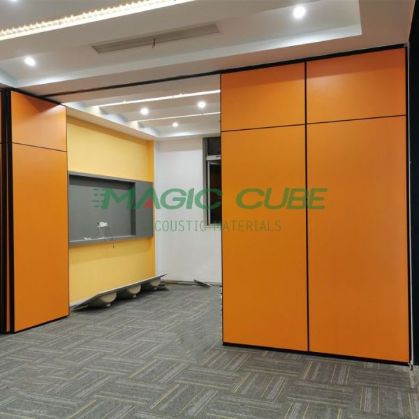 Sound Insulation Movable Partition Wall with Adjustable Speed and High Flexibility for Reconfigurable Spaces