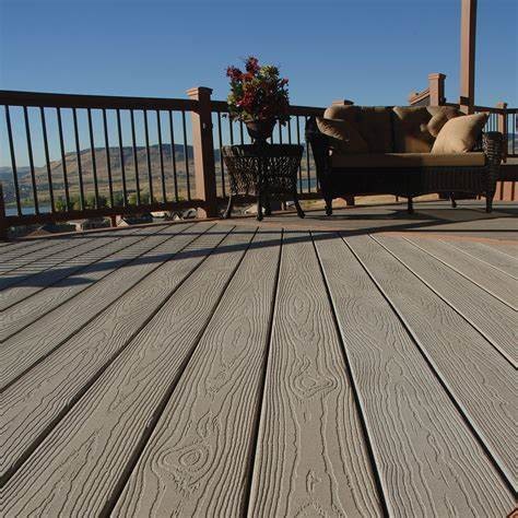 明るい色 木製 プラスチック 複合 床 で プール 周辺 を 改良 する