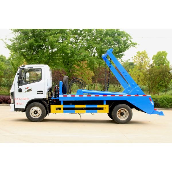Swing Arm Waste Collection Truck With 4-Cubic Meter Garbage Container