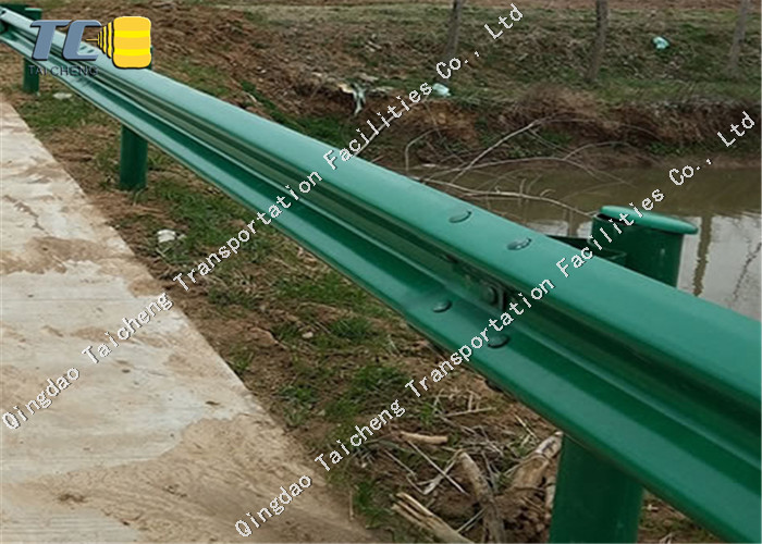 Производитель оцинкованных стальных барьеров W Beam Guardrail для безопасности дорог