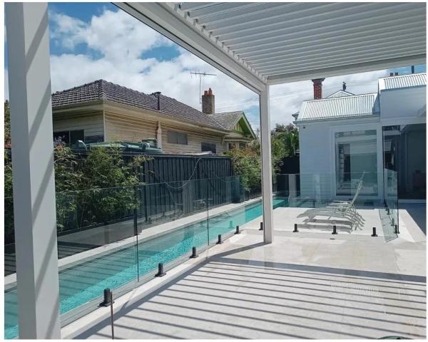 Fine Polished Edge Porch Spigot Glass Railing for Customized Color Swimming Pool Fence