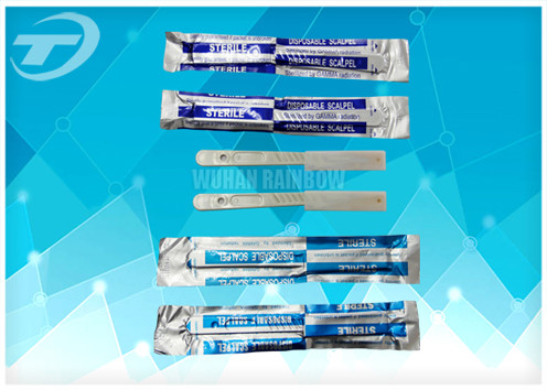 Лезвия одиночной нержавеющей стали пользы стерильные хирургические с пластиковой ручкой