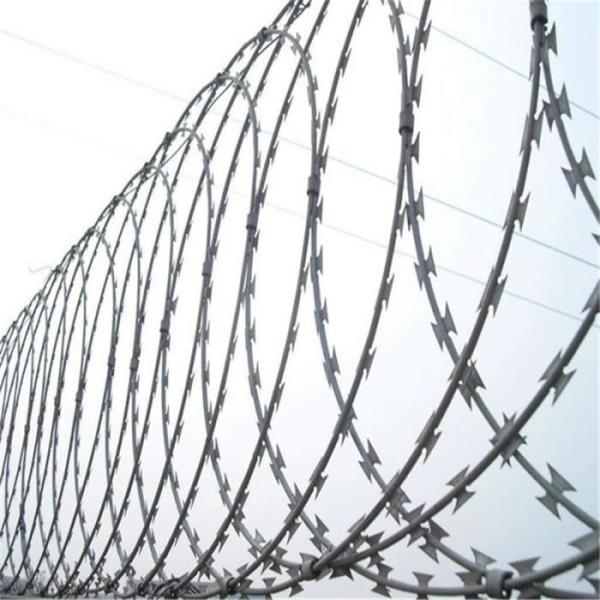 Hot Dipped Galvanized BTO-22 Concertina Razor Wire Fence with 2.5mm Wire Diameter