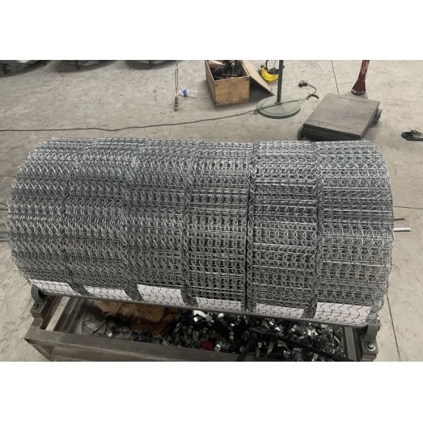 1.8mm Thickness Galvanized Steel pipe winding mesh For Chemical Processing Pipeline