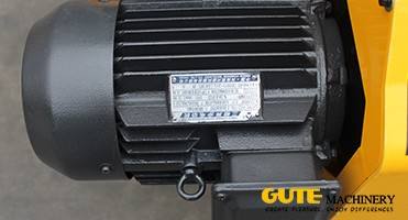 Автомат для резки 48T/MIN плоской Адвокатуры железного прута GUTE GQ40A 32*32MM