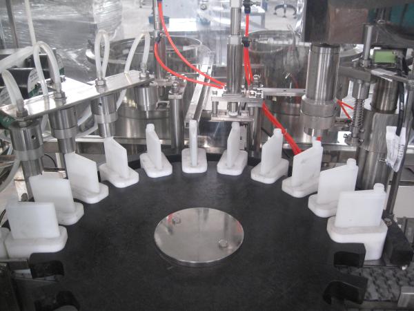 Automatic Liquid Bottling Equipment Bottle Cap Machine 30-40bottles/Min 10-500ml