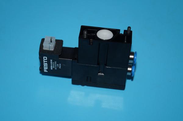 Professional 4 / 2 Way Festo Solenoid Valve M2.184.1121 For SM52 Printing Machine