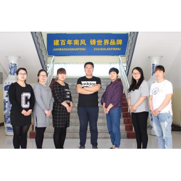 Анродизированные 180-градусные двустворчатые кронштейновые монтажные аксессуары для светодиодного освещения парковочных площадок