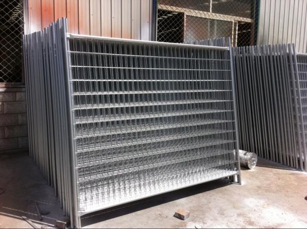 Mobile Temporary Aluminum Fence / Mesh Pool Safety Fence Q195 / Q235 Materials