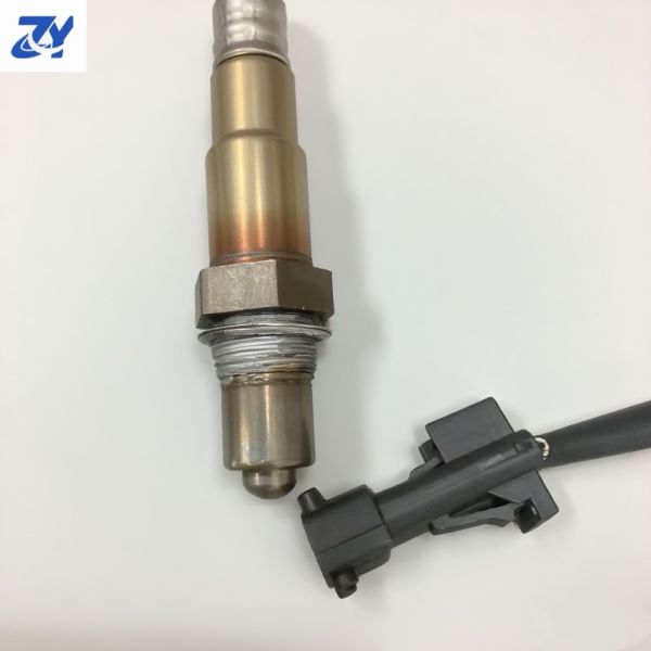Equipment manufacturer High-quality oxygen sensor Rear original Suitable for Ferrari 458 Italian Spider OE180915 High