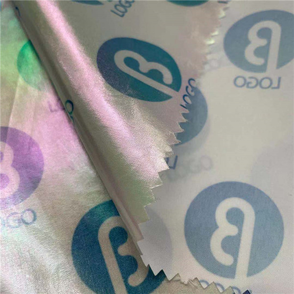 100% полиэстер 15DX15D ткани 45gsm 150CM на открытом воздухе Breathable серебряное украшенное лиственным орнаментом