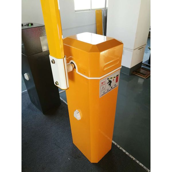 Automatic Traffic Barrier Gates , Yellow Security Boom Gate Barrier Customizable Arm Length