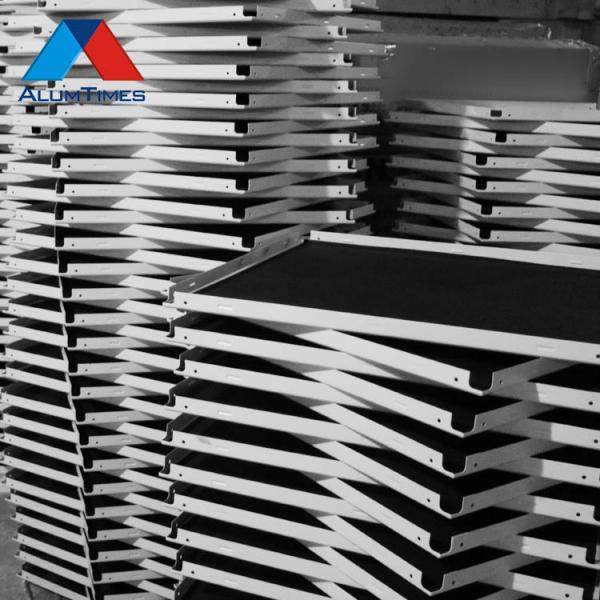 Commercial Powder Coated Aluminium Perforated Ceiling 0.6mm Thickness Clip In Type